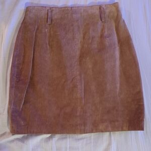 Express Womens brown suede mini skirt 11/12.